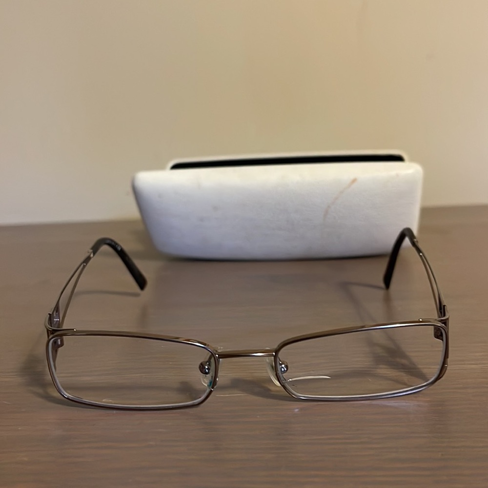 Versace “Mod” Vintage Eyeglasses with Hard Case - Picture 4 of 14